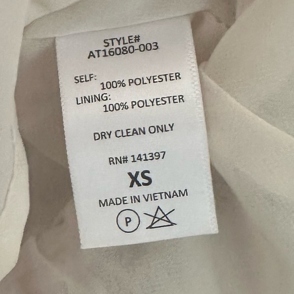 ASTR The Label Peplum Ruffle Wrap Floral Print Ivory Top Blouse Size XS - Picture 5 of 10